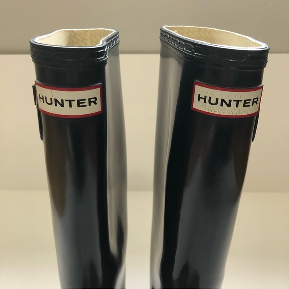 ❌SOLD❌ Hunter Original Tall Gloss Navy Rainboots, Size 6M - Picture 3 of 14